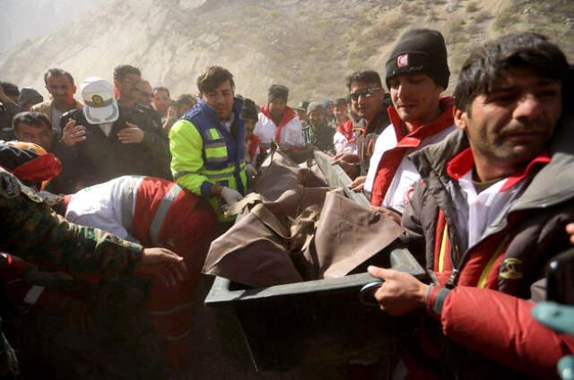 11 Kişiye Mezar Olan Uçağın Enkazından İlk Fotoğraflar Geldi