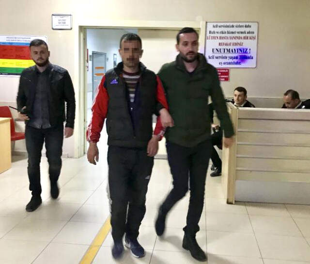 Yakalanacağını Anlayan Hırsız Çatıya Çıkıp İntihara Kalkıştı