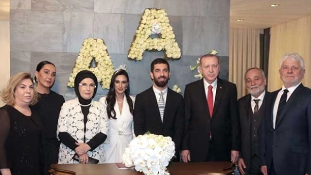 Arda Turan ile Aslıhan Doğan'ın Düğün Detayları Ortaya Çıktı! Erdoğan, Çift Bilezik Taktı
