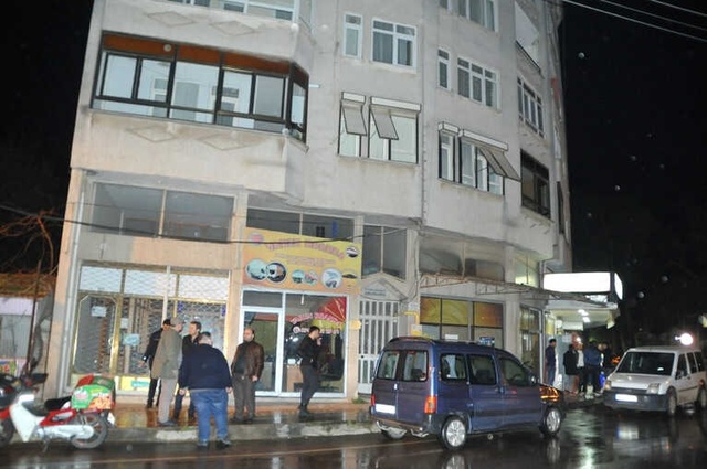 Bunalıma Giren 16 Yaşındaki Liseli Genç Silahla İntihar Etti