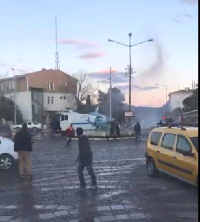 Edirne'de Vatandaşlar, Balıkçıyı Öldüren Katillere Tepki Göstermek İçin Adliyeyi Bastı