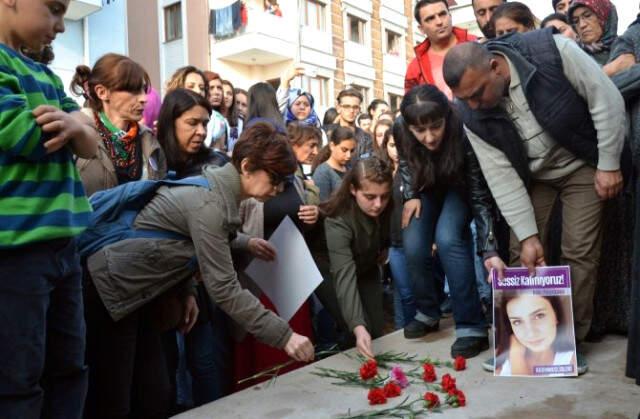 Lise Öğrencisi Helin'i Katleden Caninin Gülerek Savunma Yapması Duruşmaya Damga Vurdu