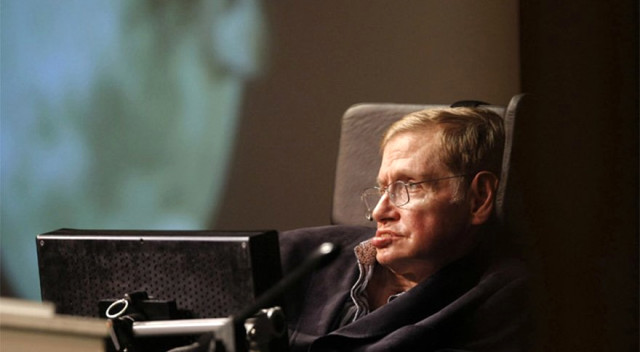 Ünlü Fizik Profesörü Stephen Hawking Hayatını Kaybetti