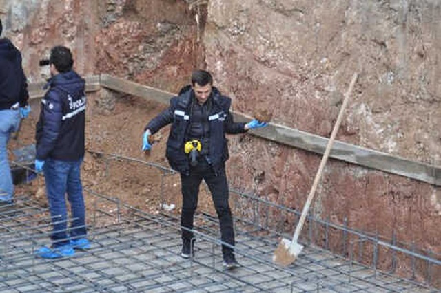 Eski Mezarlıkta İnşaata Başlanınca Yerden Kafatası ve Kemikler Fışkırdı!