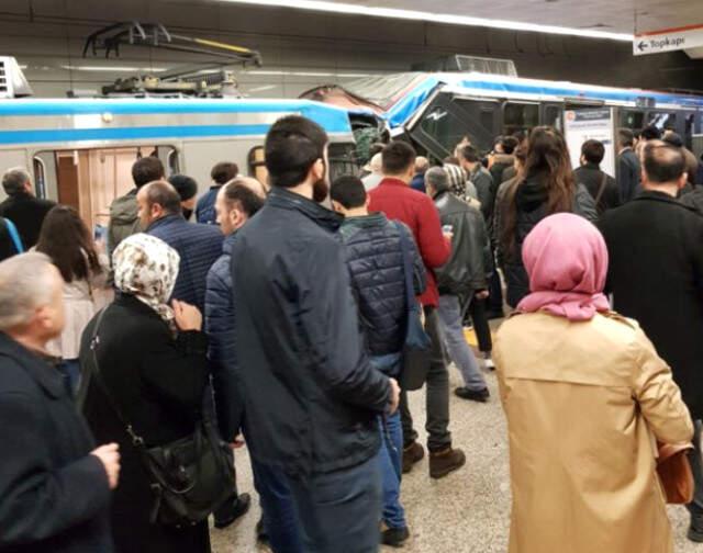 İstanbul'da Tramvaylar Çarpıştı: 13 Yaralı