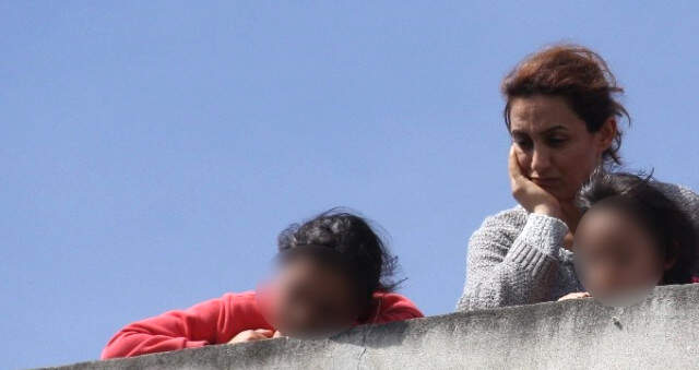 Sözün Bittiği Yer! Çocuklarını Dama Çıkaran Anne, Cesedi İzletti