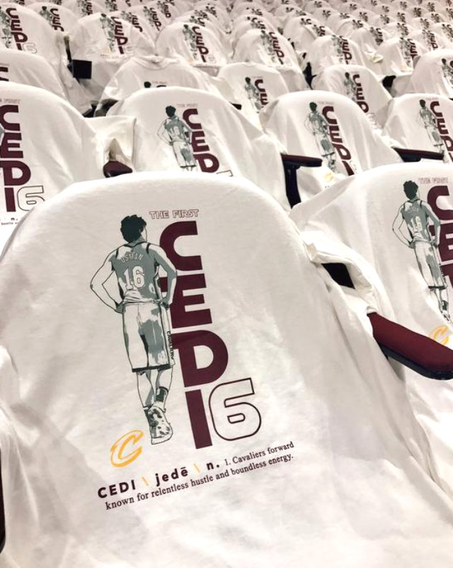 Cleveland Cavaliers, Cedi Osman Tişörtü Dağıttı