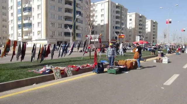 Diyarbakır'da Nevruz Hareketliliği Başladı