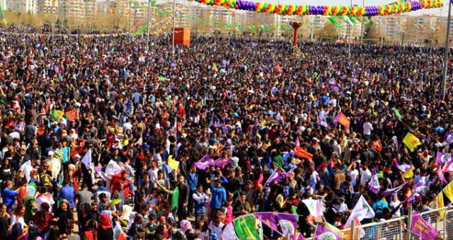 Diyarbakır'da Nevruz Hareketliliği Başladı