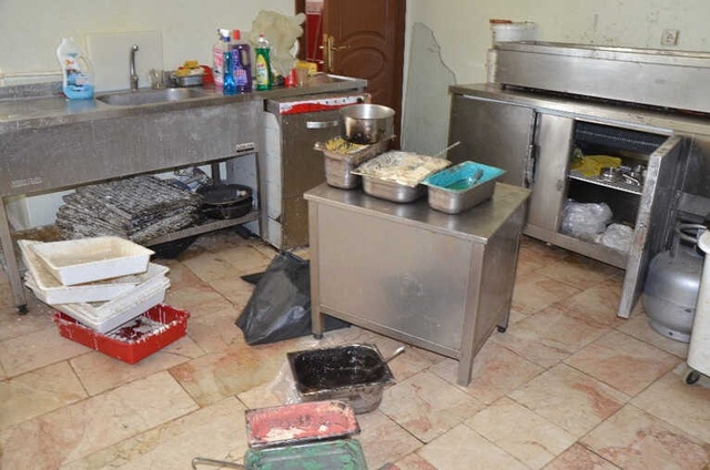 Ruhsatsız Üretim Yapılan Pastanede Çekilen Görüntüler Mide Bulandırdı