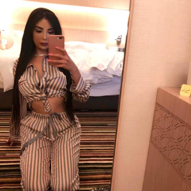 Brezilyalı Genç Kadın, Kim Kardashian'a Benzemek İçin 500 Bin Dolar Harcadı