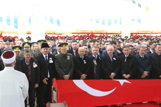 2 Ay Sonra Cenazesine Ulaşılan Piyade Üsteğmenin Minik Kızından Kahreden Veda