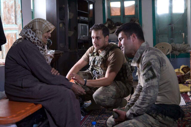 Mehmetçik, Terör Belasından Kurtardığı Afrin Halkını Yalnız Bırakmıyor