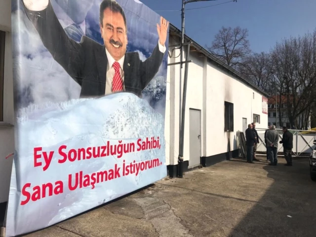 Muhsin Yazıcıoğlu'nun Ölüm Yıl Dönümünde, Adını Taşıyan Kültür Merkezine Molotflu Saldırı
