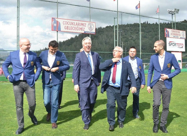 UEFA Gençlik Merkezi Başkanı John Delaney: Burada Bir Futbol Felsefesi Var
