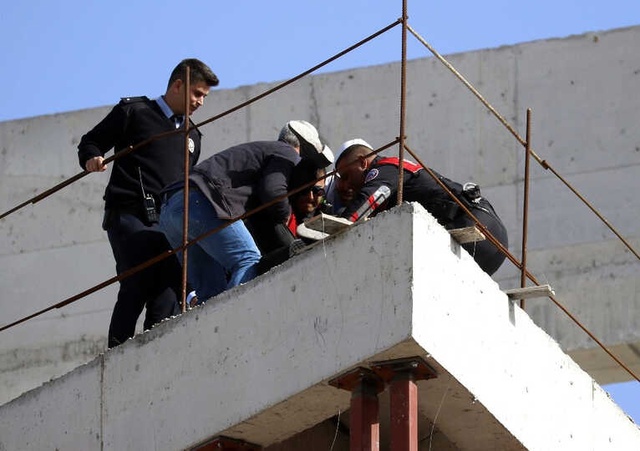 İntihar Girişimini Çocuklarıyla İzleyip Canlı Yayın Yapan Vatandaşlar Pes Dedirtti