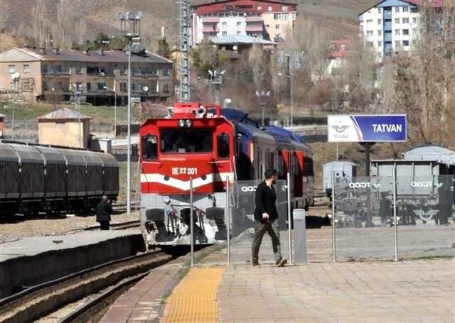 Van Gölü Ekspresi 5 Yıl Sonra Yeniden Bitlis'e Ulaştı