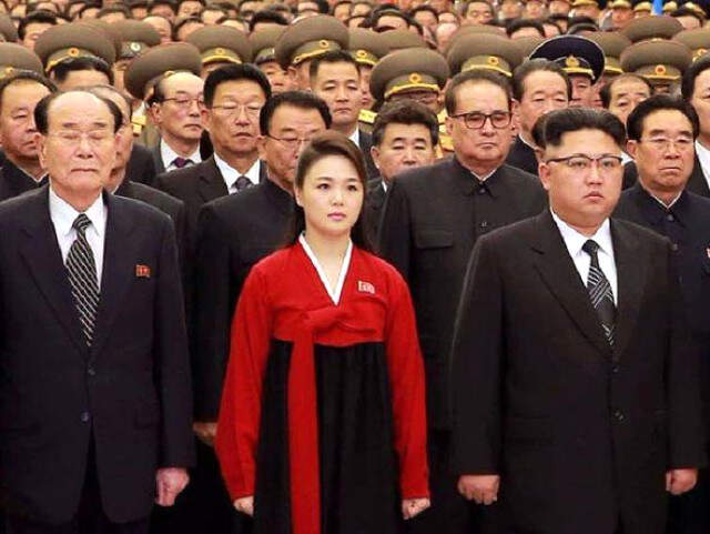 Kim Jong'un Eşi Çin Ziyaretinde Ortaya Çıktı! İşte Kuzey Korenin Gizemli First Lady'si
