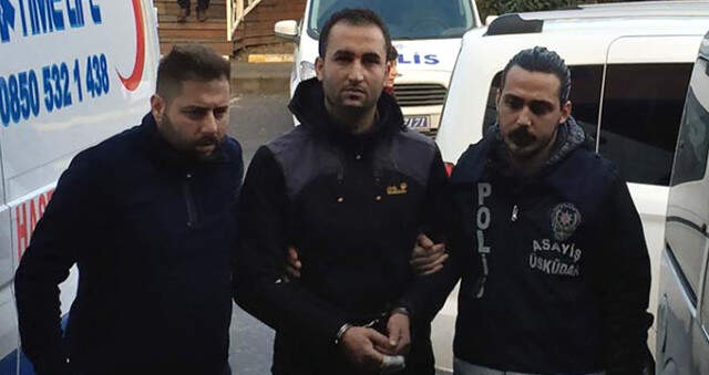 Evde Yasak Aşk Kaçamağı Yapan Kadın, Kocasına Yakalandı; Sevgilisi Öldü, Kendisi Yaralı! Evde Yasak Aşk Kaçamağı Yapan Kadın, Kocasına Yakalandı; Sevgilisi Öldü, Kendisi Yaralı!