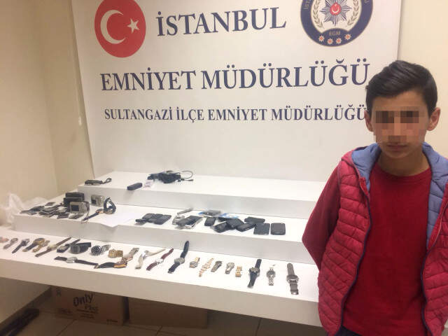 Çocuk Hırsızı Yakalayıp Önce İtiraf Ettirdiler Sonra Dövdüler, O Anlar Kameraya Kaydedildi