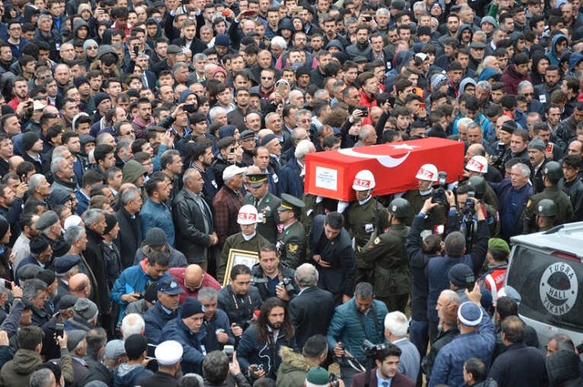 Afrin Şehidi'ni Son Yolculuğuna Tüm Şehir Uğurladı