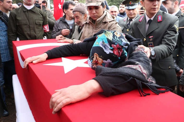 Afrin Şehidi'ni Son Yolculuğuna Tüm Şehir Uğurladı