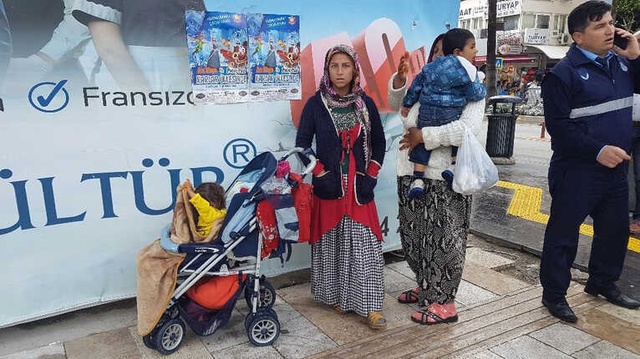 Alkol Alıp Dilenen Yaşlı Kadın Zabıtaya Kök Söktürdü