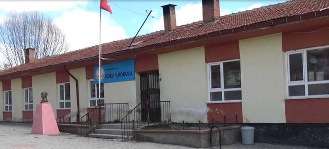 İlkokulda İğrenç Olay! 13 Öğrenciyi Taciz Edip Kameraya Kaydetmiş