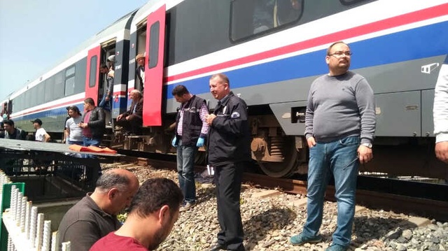 Feci Şekilde Can Verdi! Tren Yaşlı Kadının Üstünden Geçti