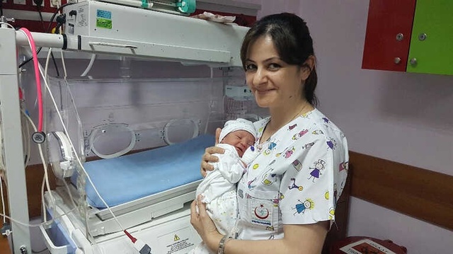 Ağaç Altına Bırakılmış Bebek Bulundu! Onu Kurtaran Askerlerin İsmini Aldı