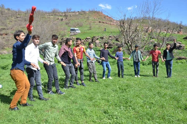 25 Yıllık Hasret Bitti! Derecik Halkı Terörden Temizlenen Köyüne Döndü