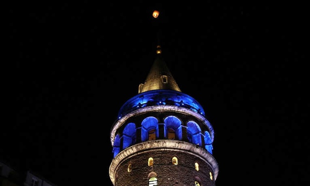 Otizm Farkındalık Günü Nedeniyle İstanbul Maviye Büründü