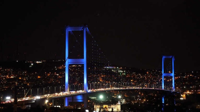 Otizm Farkındalık Günü Nedeniyle İstanbul Maviye Büründü