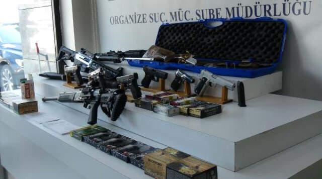 'Oflu İsmail'in torunları Hacısüleymanoğlulları Adliyeye Sevk Edildi Oflu İsmail'in Torunları Hacısüleymanoğulları Onlarca Suça Karışmış