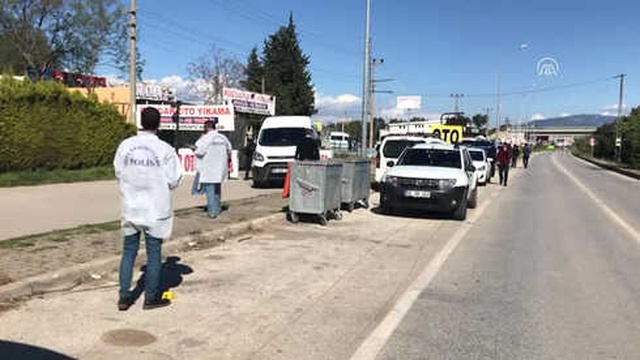 Husumetli Aileler Arasında Silahlı <a class='keyword-sd' href='/kavga/' title='Kavga'>Kavga</a> Çıktı: 1 Ölü, 3 Yaralı