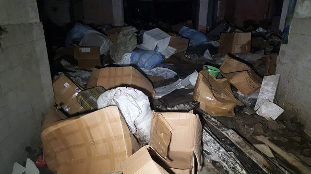 Teröristlerin Deposuna Baskın! Binlerce Kaçak Sigara Paketi Ele Geçirildi Terör Örgütünün Beli Kırıldı! Kaçak Sigara Deposuna Polis Baskını