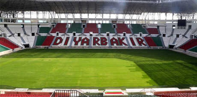 Diyarbakır Stadının Türkiye Kupası Finaline Yetişmesi İçin 200 İşçi Çalışıyor
