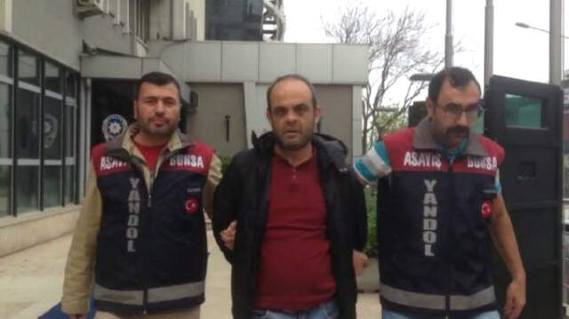 Epilepsi Nöbeti Geçiren Hastanın Cebinden Parasını Çalıp Kaçtı