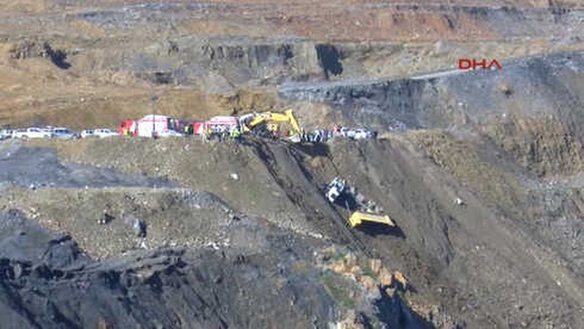 Hafriyat Kamyonu Uçuruma Yuvarlandı, Sürücünün Burnu Bile Kanamadı!