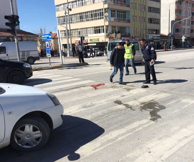 TIR'ın Altında Kalan 75 Yaşındaki Kadının Bacağı Koptu