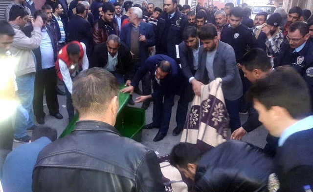 Evine Camdan Girmek İstedi, Beline Bağladığı Hortum Kopunca Öldü