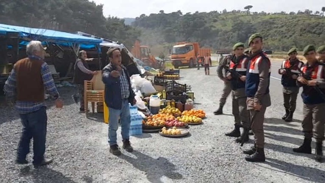 Tek Başına Direndi! Dozerin Önüne Oturarak Yıkımı Önlemeye Çalıştı