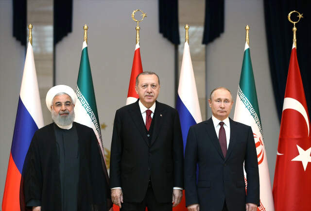 Dünyanın Gözü Ankara'da! Erdoğan-Putin-Ruhani Külliye'de Suriye'yi Görüştü