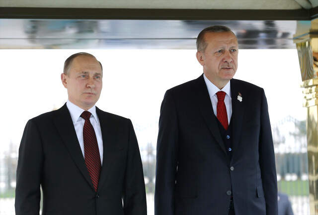 Külliye'de Başbaşa Görüşen Erdoğan ve Putin'den Düşman Çatlatan Kareler