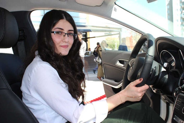 Tek Dersten Kaldı, Son Model Otomobil Kazandı