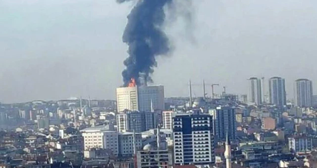 Gaziosmanpaşa'daki Taksim İlkyardım Hastanesi'nde Yangın! Bina Kül Oldu