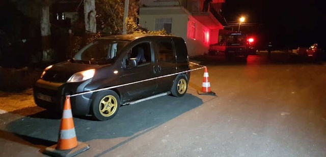 Korna Sesini Duyup Sokağa Çıktı, Kanlar İçindeki Sürücüyle Karşılaştı