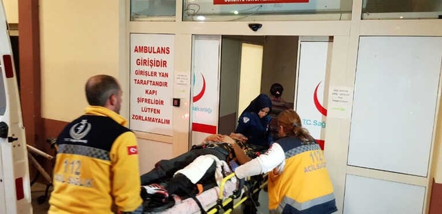 Korna Sesini Duyup Sokağa Çıktı, Kanlar İçindeki Sürücüyle Karşılaştı