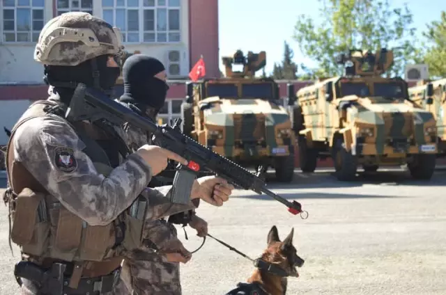 Mardin'de Hareketli Dakikalar! Özel Harekat Polisleri Nefes Kesti