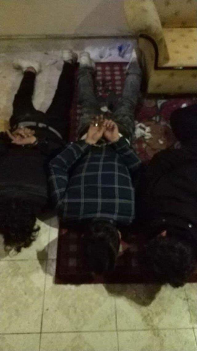 Suriyeli Kadının Evine Gitti, Fidye Tuzağına Düştü Suriyeli Kadının Evine Gitti, Fidye Tuzağına Düştü